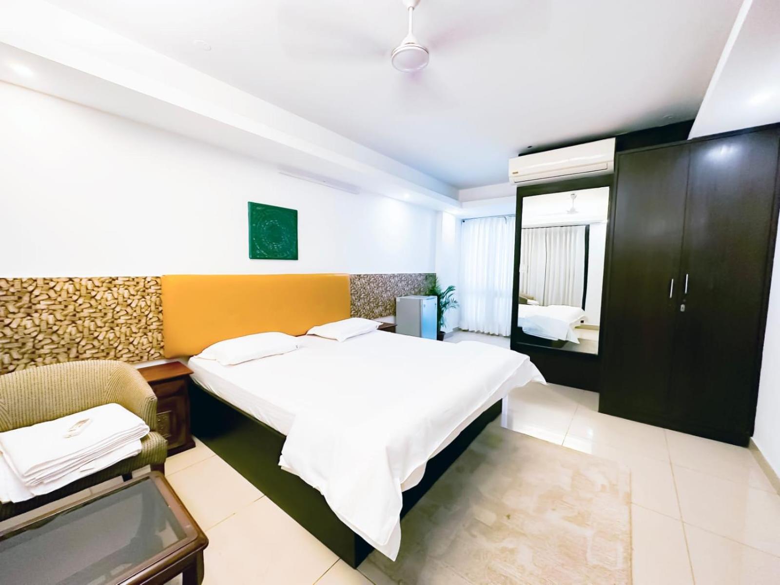Hotel Blueberry Neu-Delhi Exterior foto