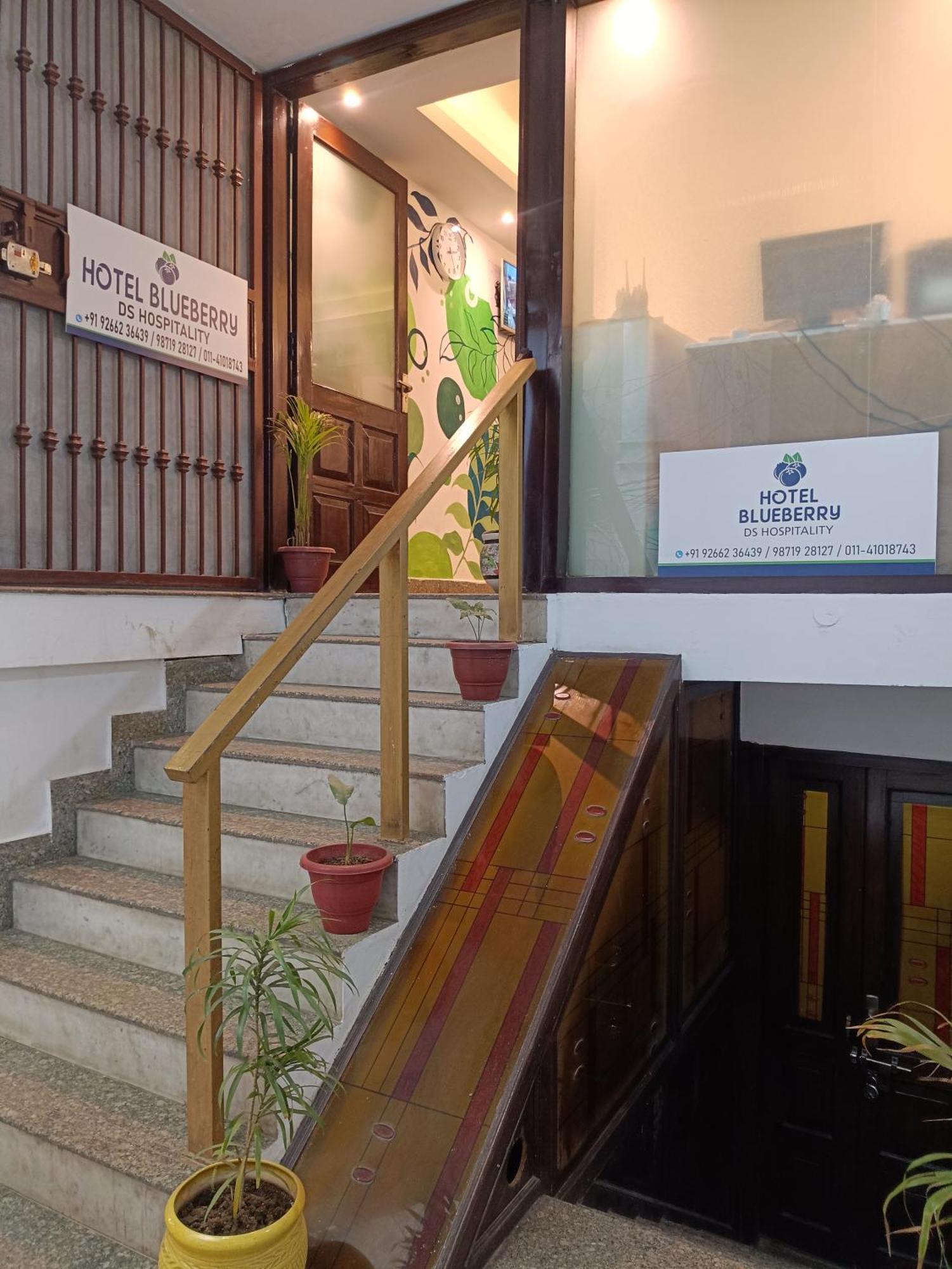 Hotel Blueberry Neu-Delhi Exterior foto